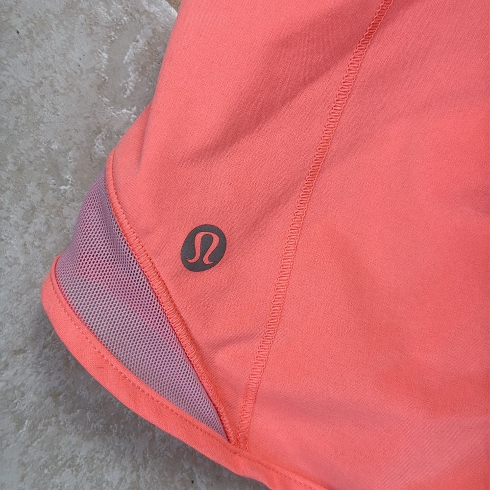 Lulu Lemon Hotty Hot shorts 4 inch Raspberry Cream size 4 - Picture 3 of 6
